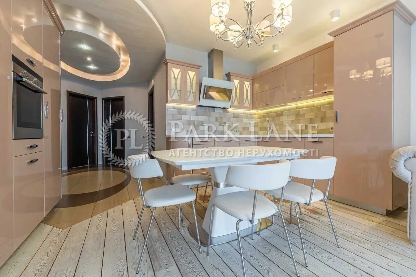 Фото Продаю 3 кімнатну квартиру, 128.2 кв. м, Миколи Міхновського бульв. (Дружби Народів) 14е Київ, ціна: 199000 USD, код 8621
