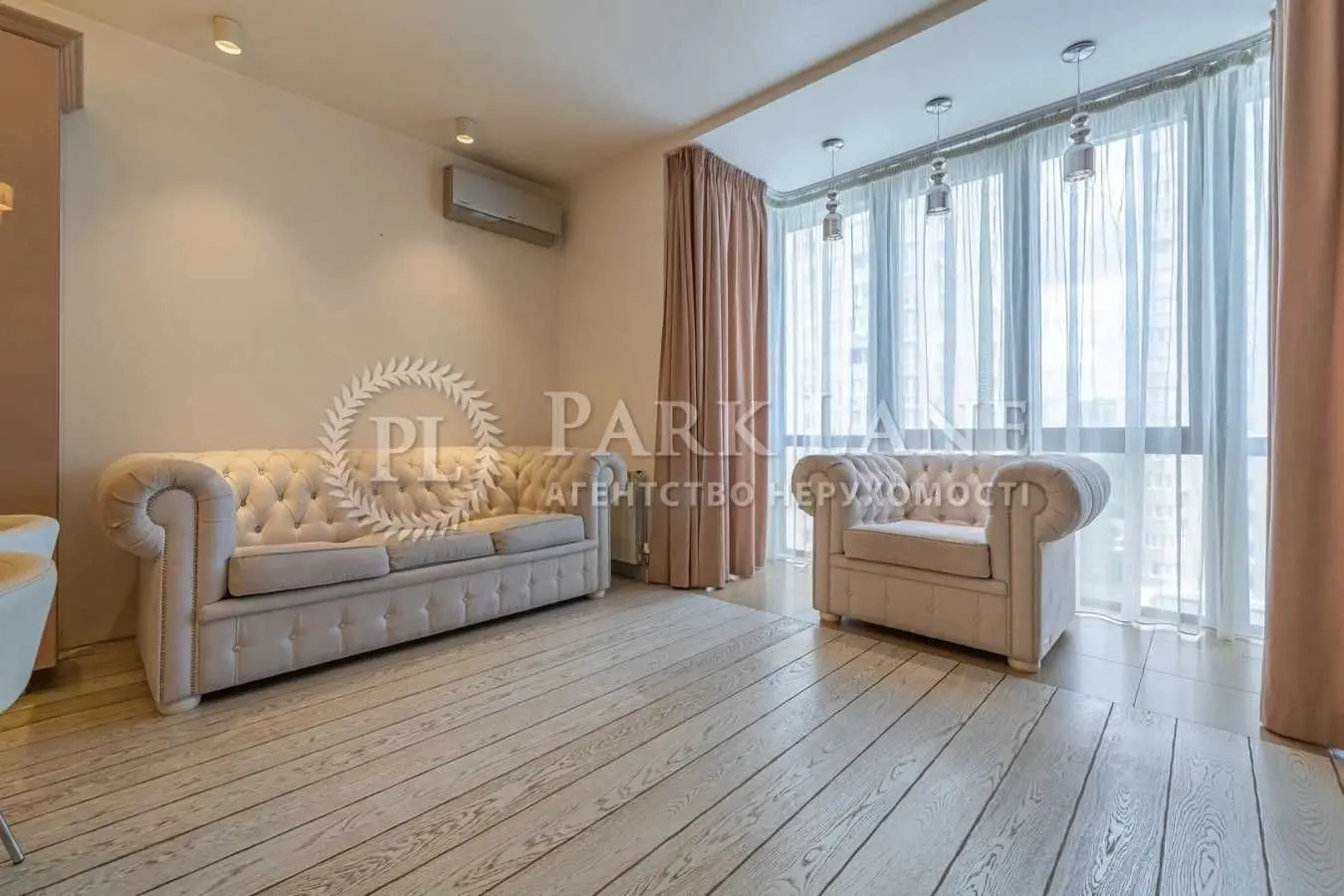 Фото Продаю 3 кімнатну квартиру, 128.2 кв. м, Миколи Міхновського бульв. (Дружби Народів) 14е Київ, ціна: 199000 USD, код 8621