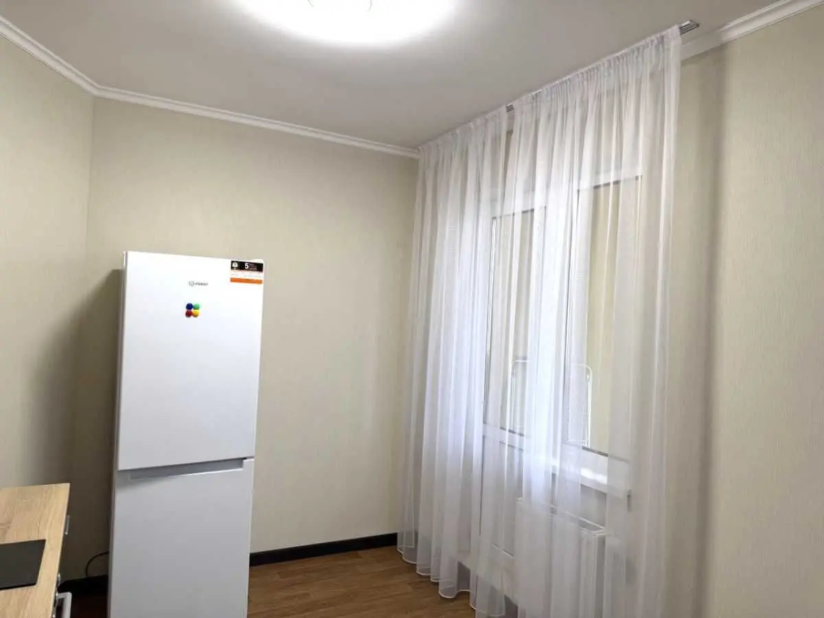 Фото Зняти 1 кімнатну квартиру, Лермонтова вул. 5д Київ в довгострокову оренду, ціна: 16000 UAH, код 8622