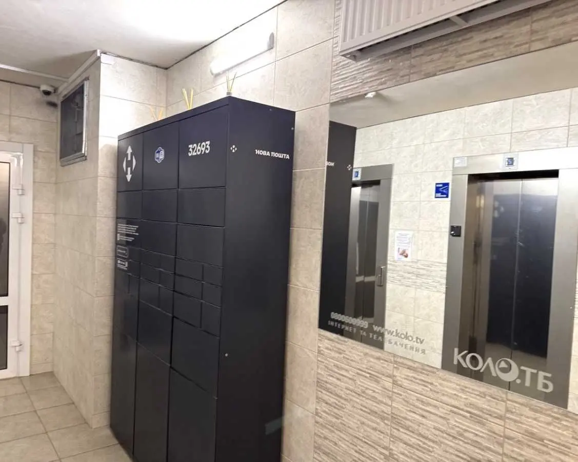 Фото Зняти 1 кімнатну квартиру, Лермонтова вул. 5д Київ в довгострокову оренду, ціна: 16000 UAH, код 8622