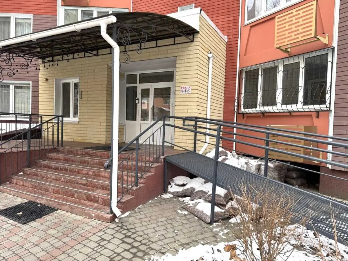 Фото Зняти 1 кімнатну квартиру, Лермонтова вул. 5д Київ в довгострокову оренду, ціна: 16000 UAH, код 8622