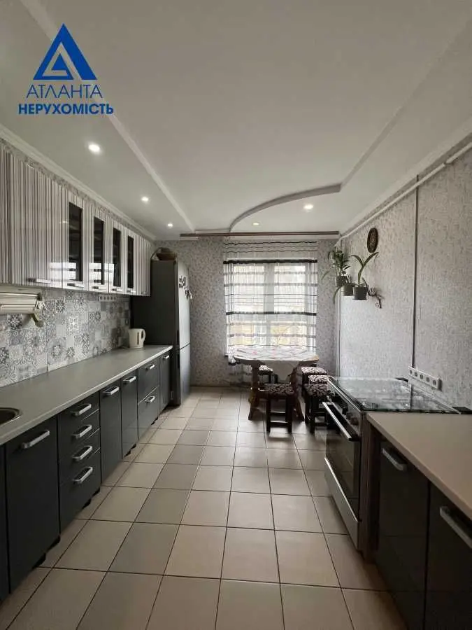 Фото Selling a house, 95 sq.m., Mlyniv, price: 72000 USD, code 8629