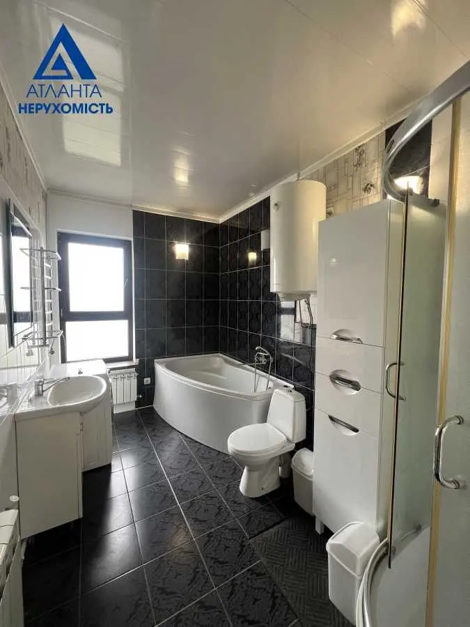 Фото Selling a house, 95 sq.m., Mlyniv, price: 72000 USD, code 8629