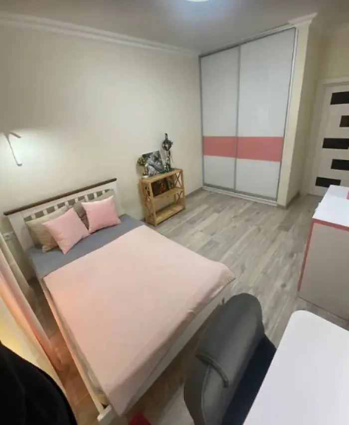 Фото Снять дом, 52-я Садовая ул.  Киев в долгосрочную аренду, цена: 3000 $, код 8632