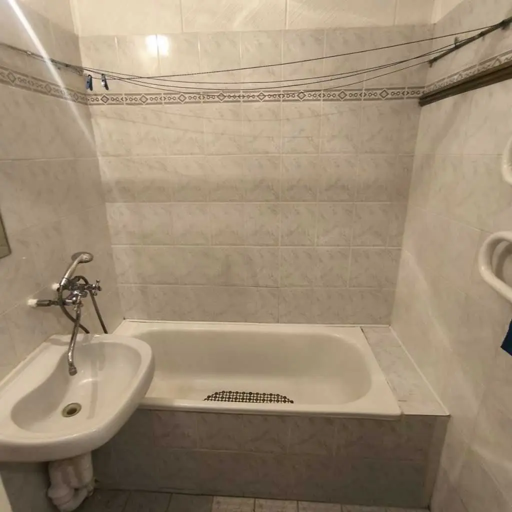 Фото Selling a 1-room apartment, 35 sq.m., Nahorna street  Bila Tserkva, price: 46000 USD, code 8640