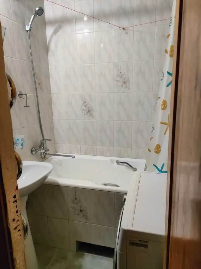 Фото Зняти 2 кімнатну квартиру, Лариси Руденко вул. 13 Київ в довгострокову оренду, ціна: 9900 UAH, код 8644