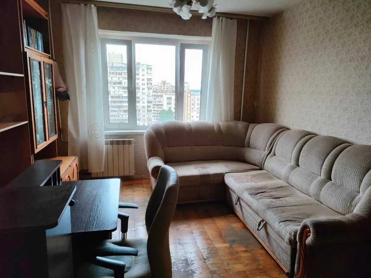 Фото Зняти 2 кімнатну квартиру, Лариси Руденко вул. 13 Київ в довгострокову оренду, ціна: 9900 UAH, код 8644