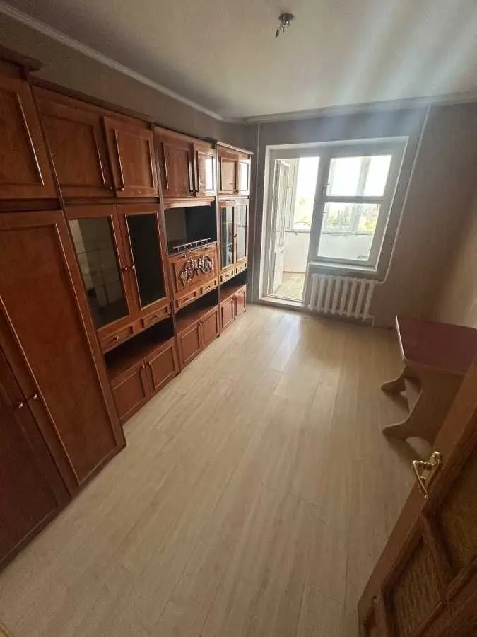 Фото Selling a 3-room apartment, 65 sq.m., Mlynivska Street 33 Rivne, price: 56000 USD, code 8648