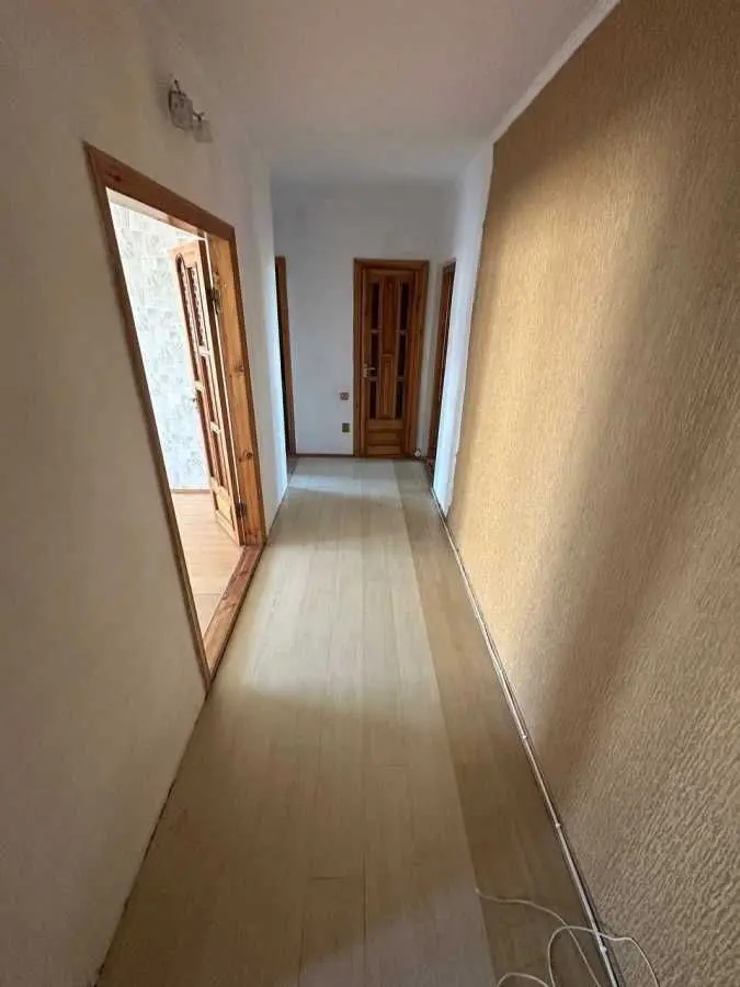 Фото Selling a 3-room apartment, 65 sq.m., Mlynivska Street 33 Rivne, price: 56000 USD, code 8648