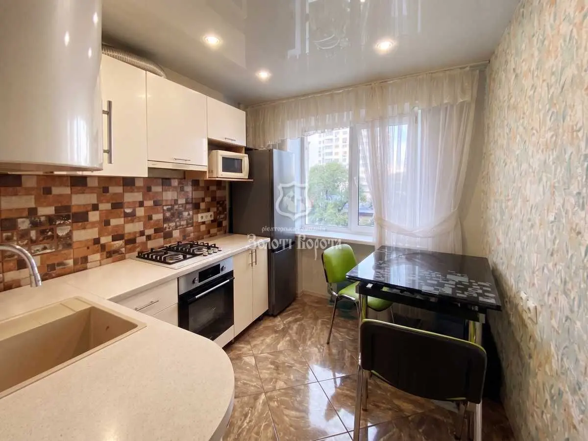 Фото Selling a 2-room apartment, 51.5 sq.m., Ihorya Kachurovskoho lane (Mykoly Rudnieva Lane) 1 Kyiv, price: 68000 USD, code 8649