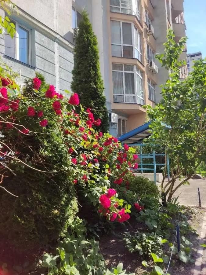 Фото Selling a 1-room apartment, 57 sq.m., Mykhaila Derehusa Street  Kyiv, price: 99000 USD, code 8652