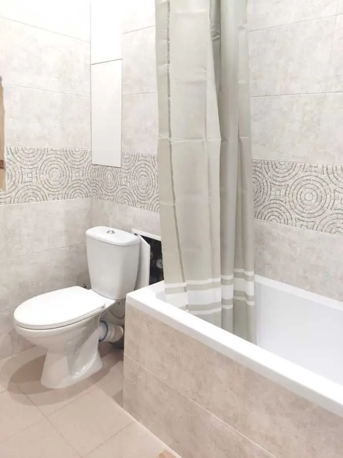 Фото Зняти 3 кімнатну квартиру, Бажова вул.  Київ в довгострокову оренду, ціна: 32000 UAH, код 8653