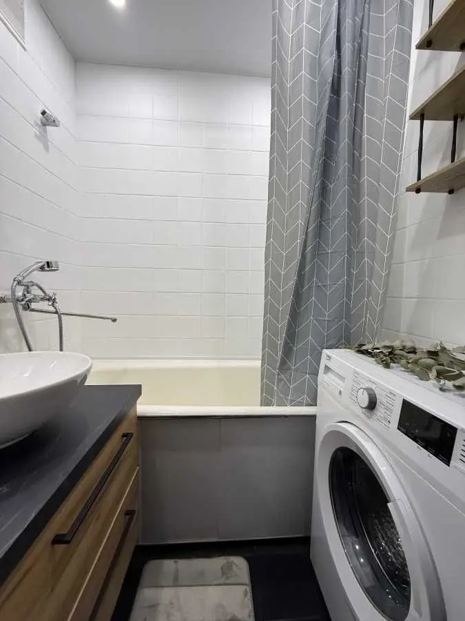 Фото Rent a 2-room apartment, Zhmerynska Street 36 Kyiv for long-term rent, price: 19999 UAH, code 8659