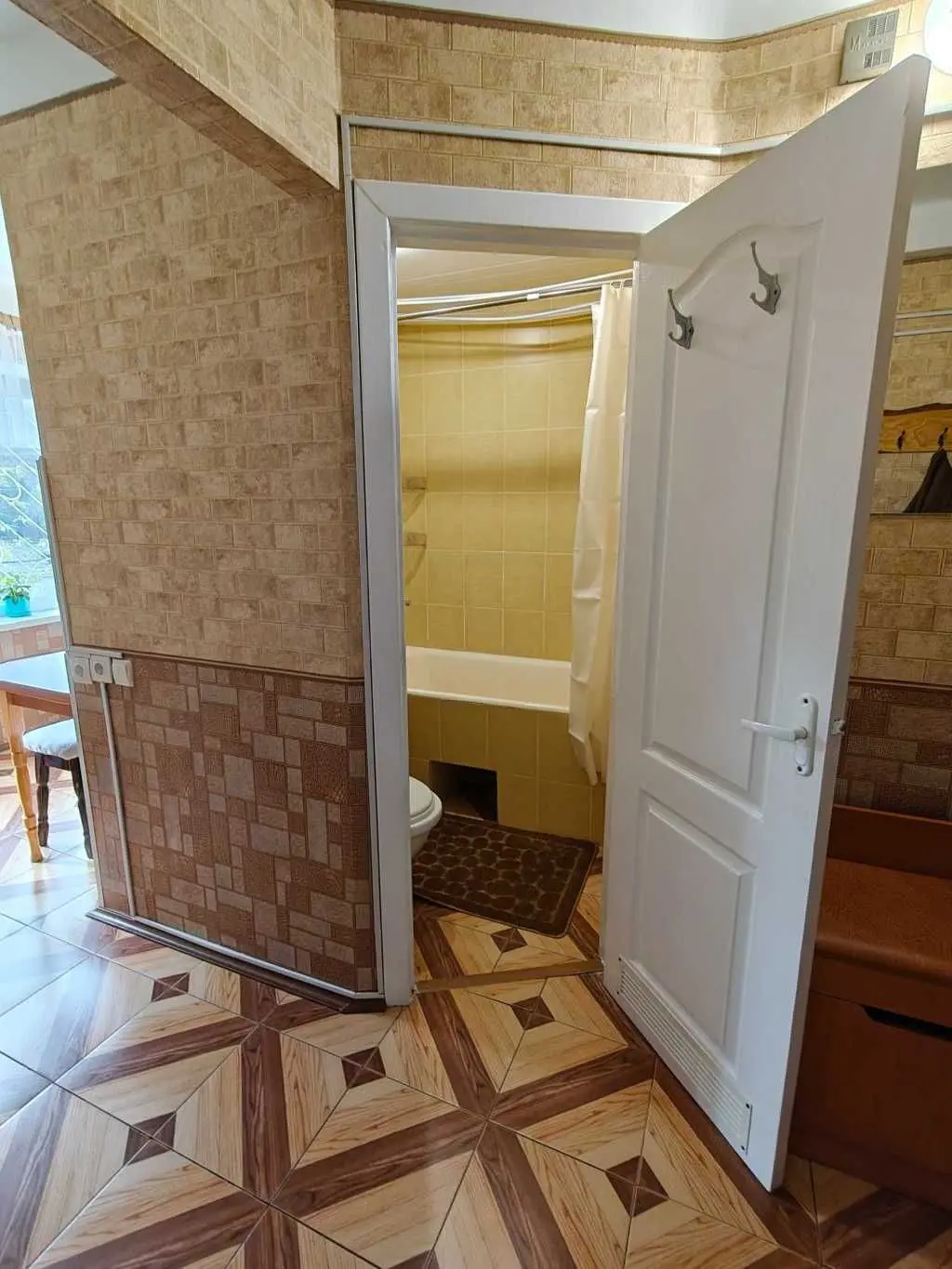 Фото Rent a 1-room apartment, Bazhova Street 6 Kyiv for long-term rent, price: 11000 UAH, code 8665