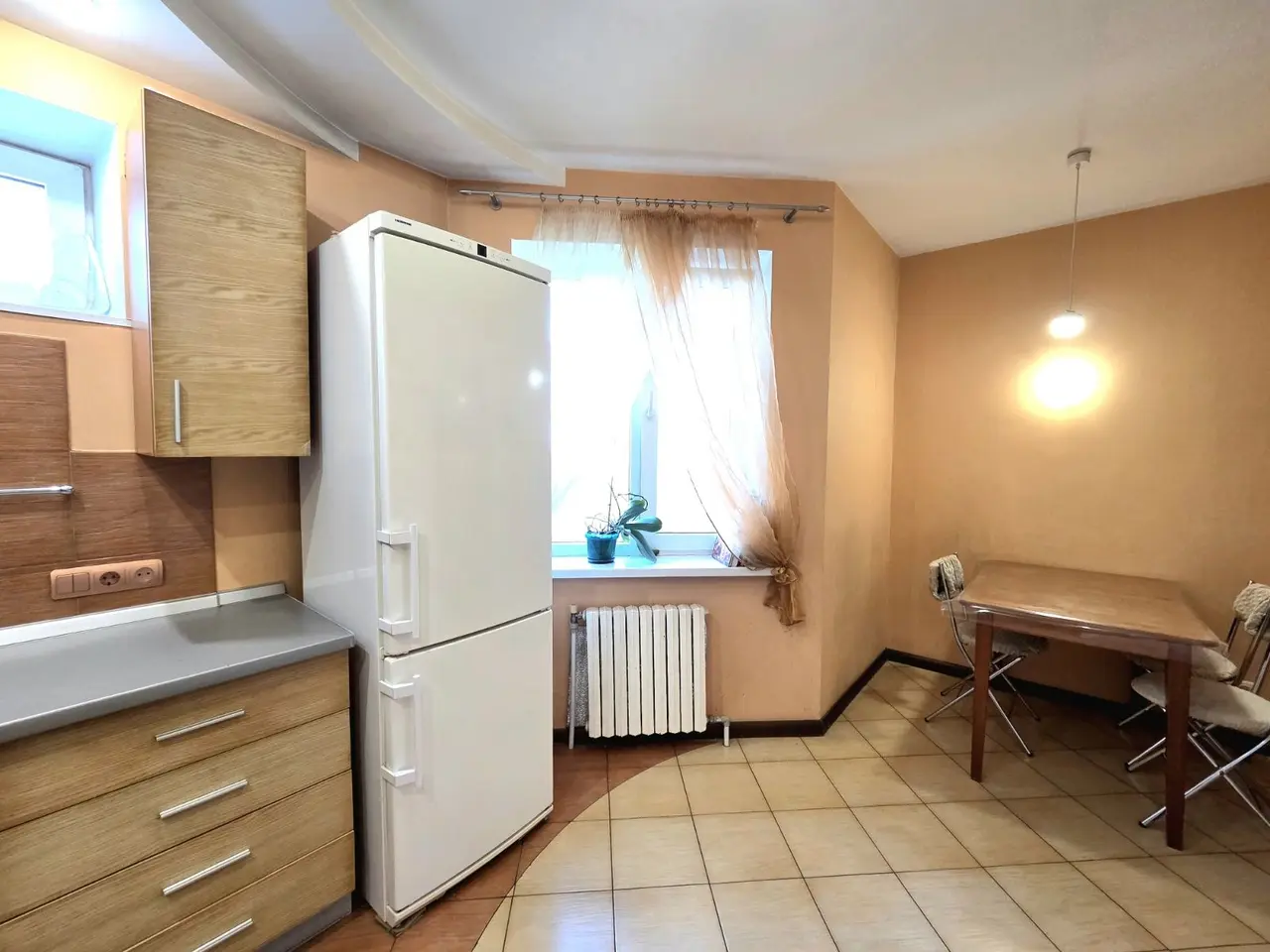 Фото Продаю 2 кімнатну квартиру, 66 кв. м, Миру просп. 7 Дніпро, ціна: 58900 $, код 8671