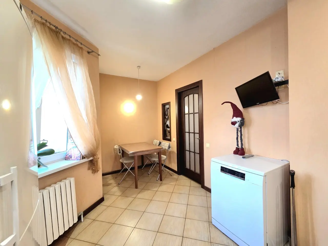 Фото Продаю 2 кімнатну квартиру, 66 кв. м, Миру просп. 7 Дніпро, ціна: 58900 $, код 8671