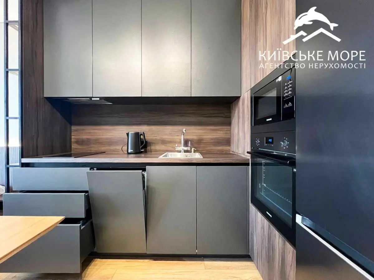 Фото Rent a 1-room apartment, Knyazya Romana Mstyslavychya Street (Henerala Zhmachenka Street)  Kyiv for long-term rent, price: 19000 UAH, code 8673