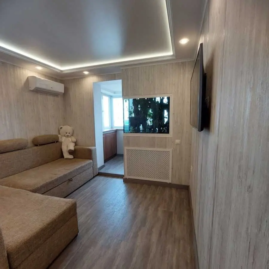 Фото Продаю 2 кімнатну квартиру, 45 кв. м, Оболонська пл. (Дружби Народів СРСР)  Київ, ціна: 99000 USD, код 8676