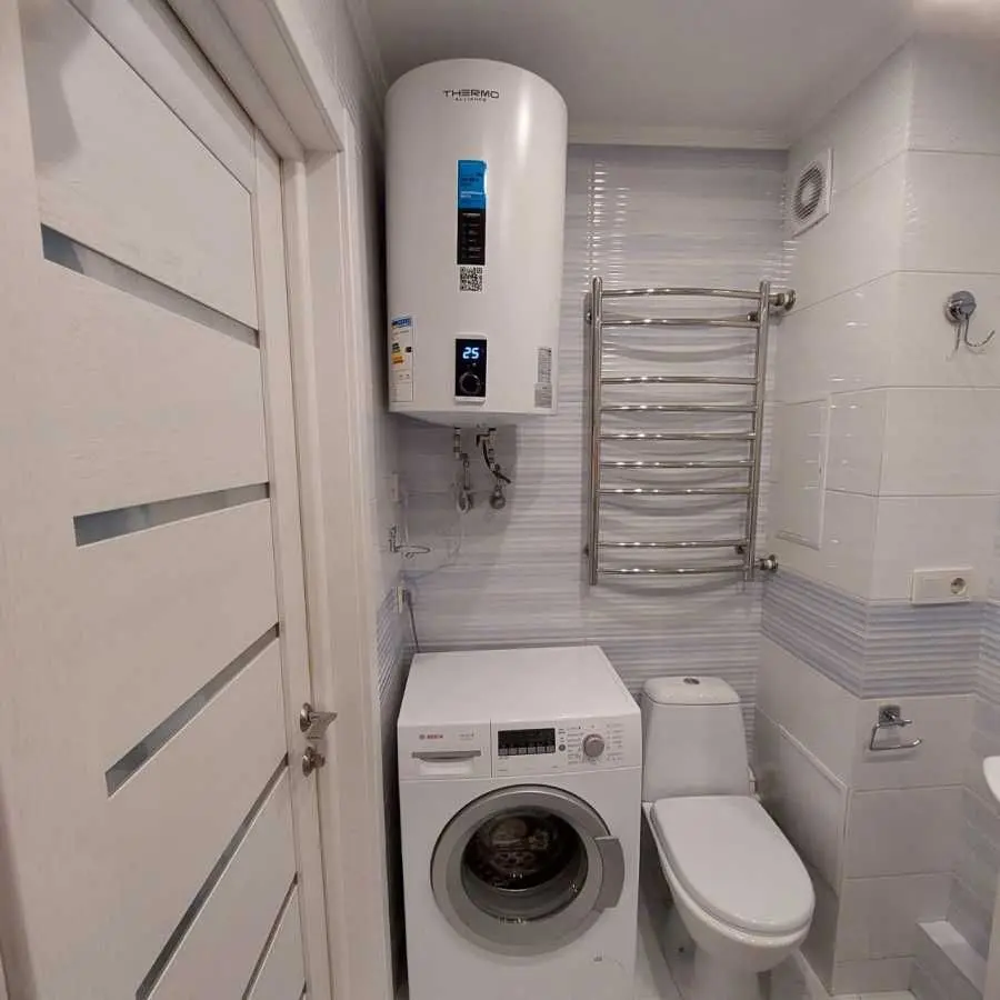 Фото Продаю 2 кімнатну квартиру, 45 кв. м, Оболонська пл. (Дружби Народів СРСР)  Київ, ціна: 99000 USD, код 8676