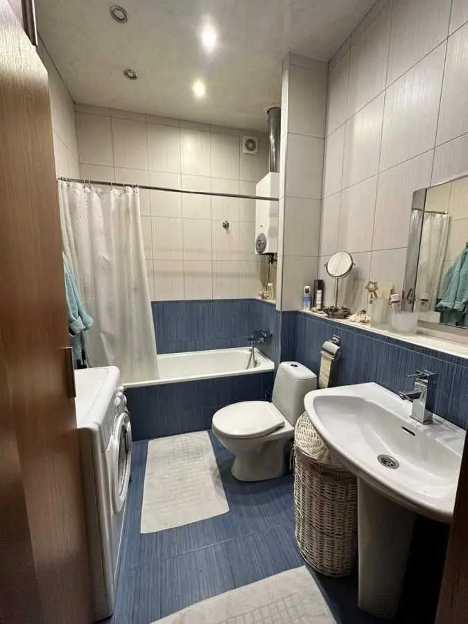 Фото Продаю 2-комнатную квартиру, 52 кв. м, Черняховского ул. 21 Днепр, цена: 54000 USD, код 8677