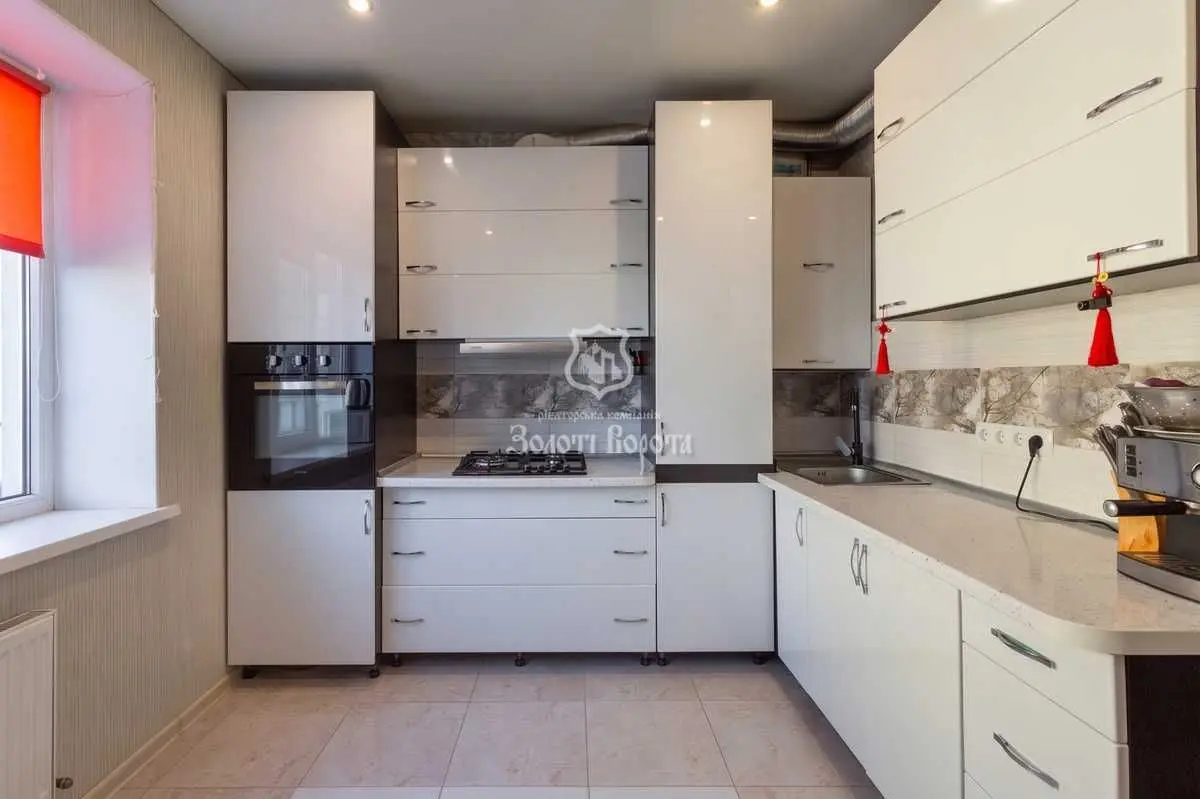 Фото Selling a 2-room apartment, 63 sq.m., Miru Street  Sofiivska Borschahivka, price: 87000 USD, code 8683