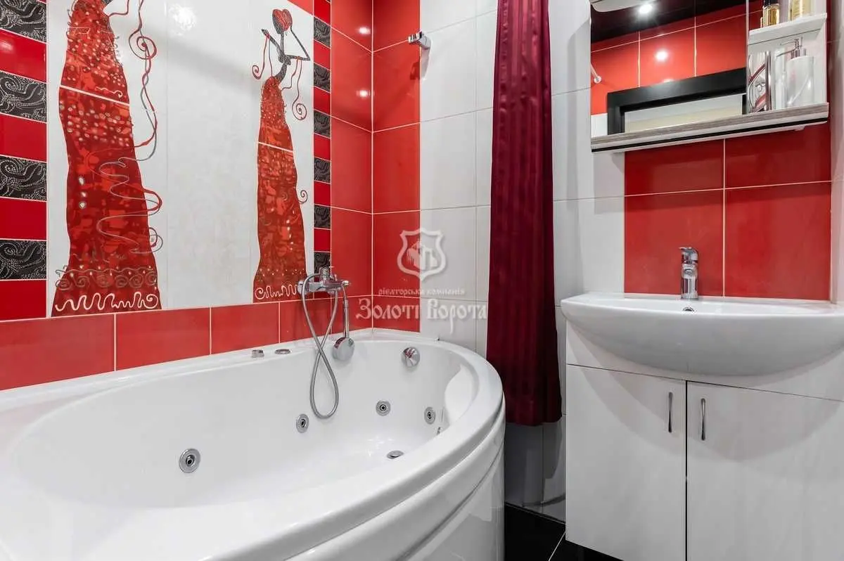 Фото Selling a 2-room apartment, 63 sq.m., Miru Street  Sofiivska Borschahivka, price: 87000 USD, code 8683