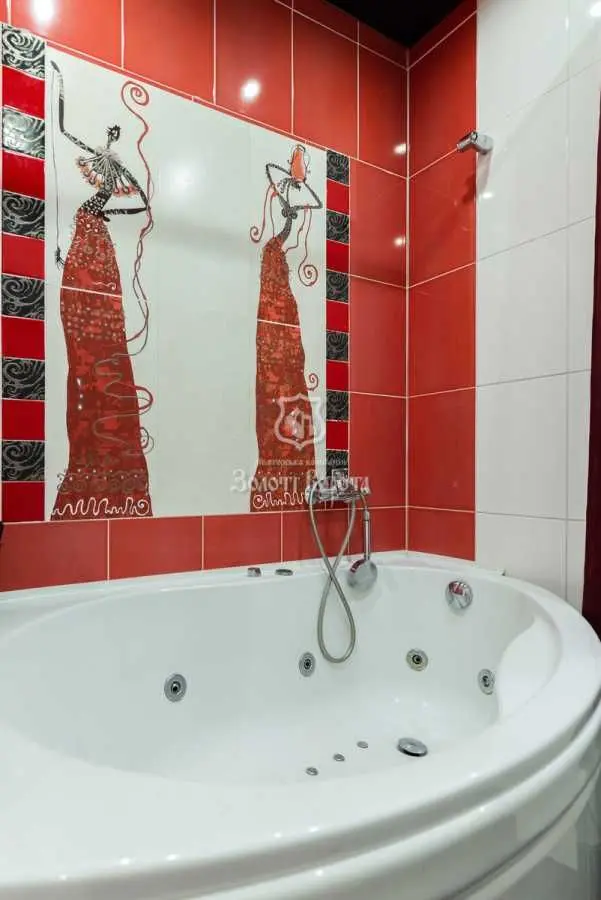 Фото Selling a 2-room apartment, 63 sq.m., Miru Street  Sofiivska Borschahivka, price: 87000 USD, code 8683