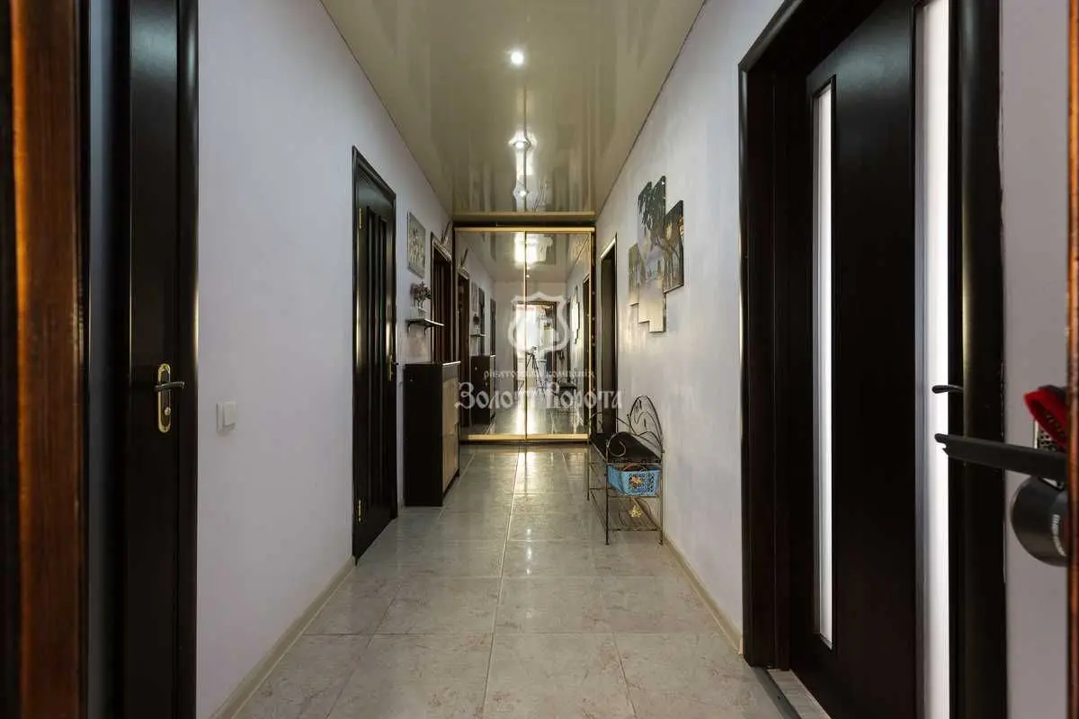 Фото Selling a 2-room apartment, 63 sq.m., Miru Street  Sofiivska Borschahivka, price: 87000 USD, code 8683