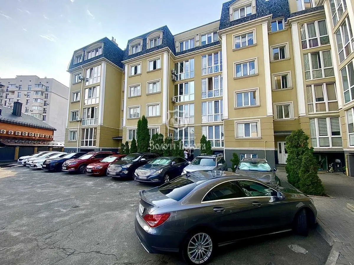 Фото Selling a 2-room apartment, 63 sq.m., Miru Street  Sofiivska Borschahivka, price: 87000 USD, code 8683