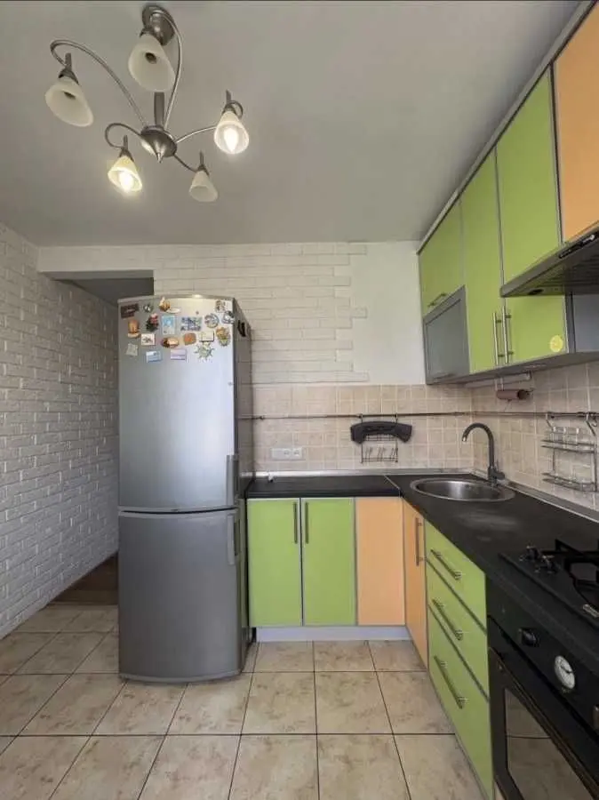 Фото Selling a 3-room apartment, 65 sq.m., Dotsenka Street 25в Chernihiv, price: 55000 USD, code 8690