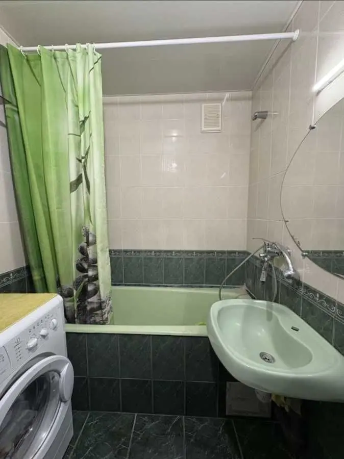 Фото Selling a 3-room apartment, 65 sq.m., Dotsenka Street 25в Chernihiv, price: 55000 USD, code 8690