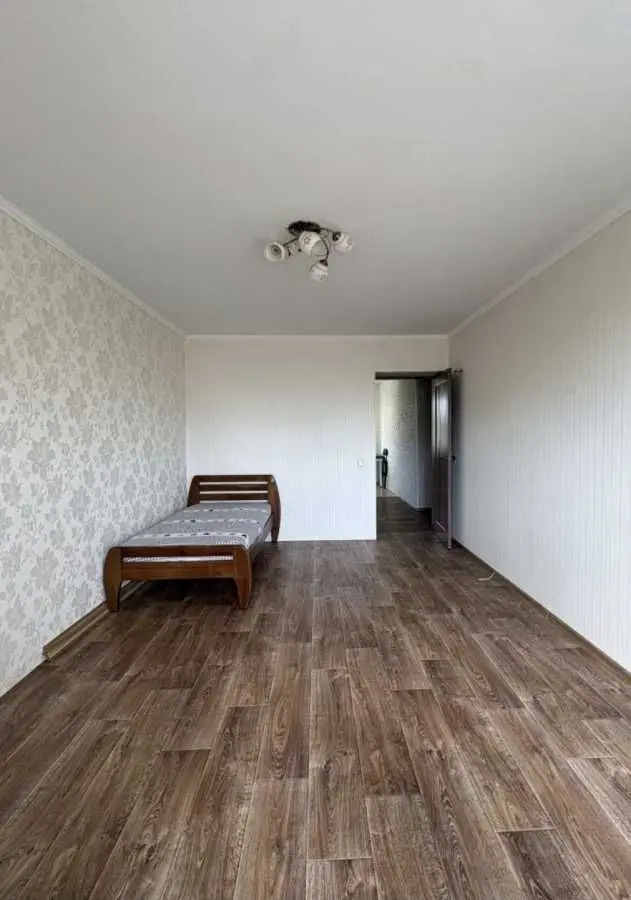 Фото Selling a 3-room apartment, 65 sq.m., Dotsenka Street 25в Chernihiv, price: 55000 USD, code 8690