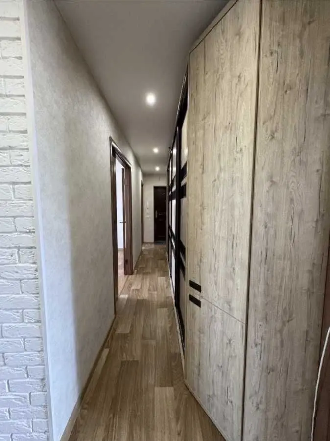 Фото Selling a 3-room apartment, 65 sq.m., Dotsenka Street 25в Chernihiv, price: 55000 USD, code 8690