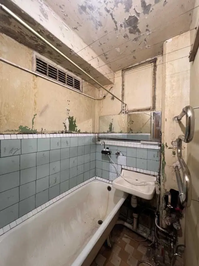 Фото Продаю 2-комнатную квартиру, 47 кв. м, Салютная ул. 29а Киев, цена: 45000 USD, код 8691