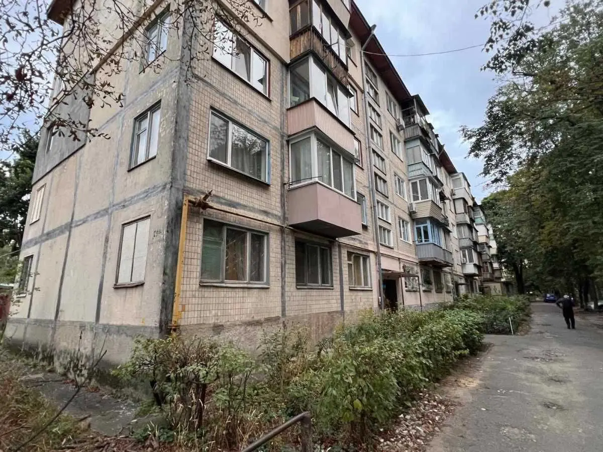 Фото Продаю 2-комнатную квартиру, 47 кв. м, Салютная ул. 29а Киев, цена: 45000 USD, код 8691