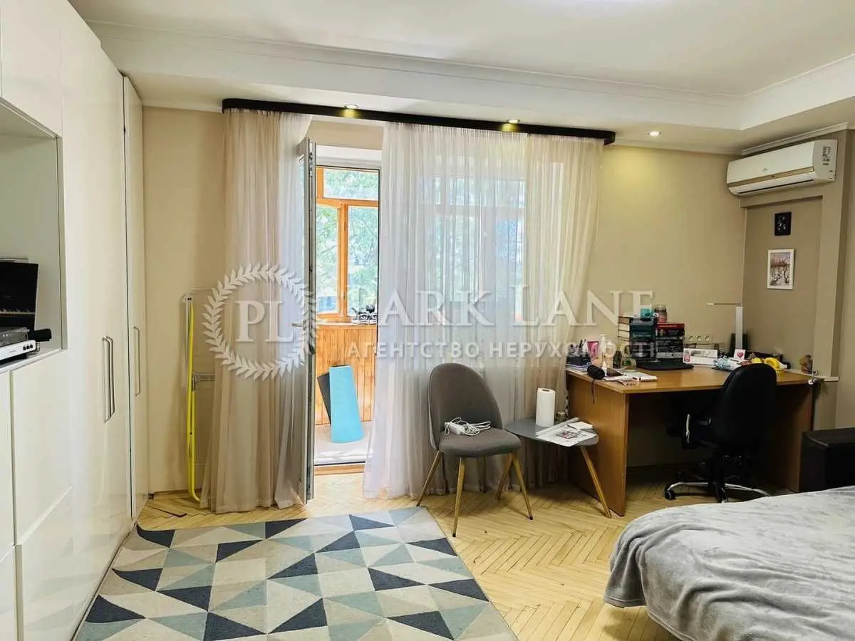 Фото Продаю 1-комнатную квартиру, 33 кв. м, Энтузиастов ул. 3/1 Киев, цена: 65000 USD, код 8695
