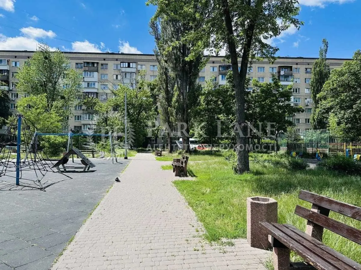 Фото Продаю 1-комнатную квартиру, 33 кв. м, Энтузиастов ул. 3/1 Киев, цена: 65000 USD, код 8695