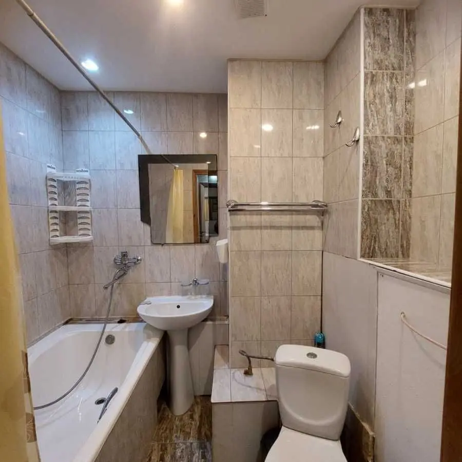 Фото Зняти 1 кімнатну квартиру, Федора Ернста вул. 2 Київ в довгострокову оренду, ціна: 12000 UAH, код 8697