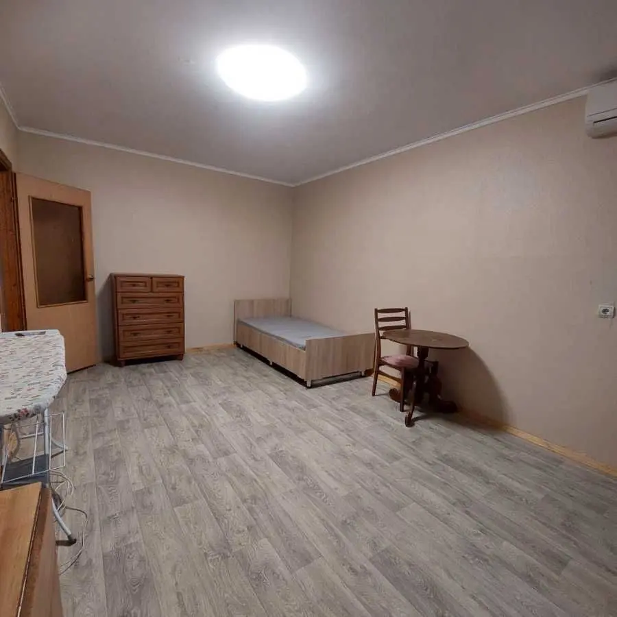 Фото Зняти 1 кімнатну квартиру, Федора Ернста вул. 2 Київ в довгострокову оренду, ціна: 12000 UAH, код 8697