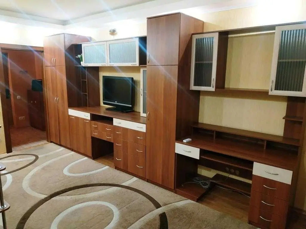 Фото Зняти 1 кімнатну квартиру, Миколи Лаврухіна вул. 5 Київ в довгострокову оренду, ціна: 10000 UAH, код 8699