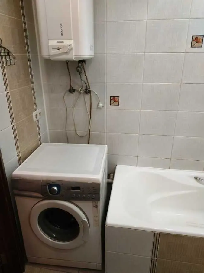 Фото Зняти 1 кімнатну квартиру, Миколи Лаврухіна вул. 5 Київ в довгострокову оренду, ціна: 10000 UAH, код 8699