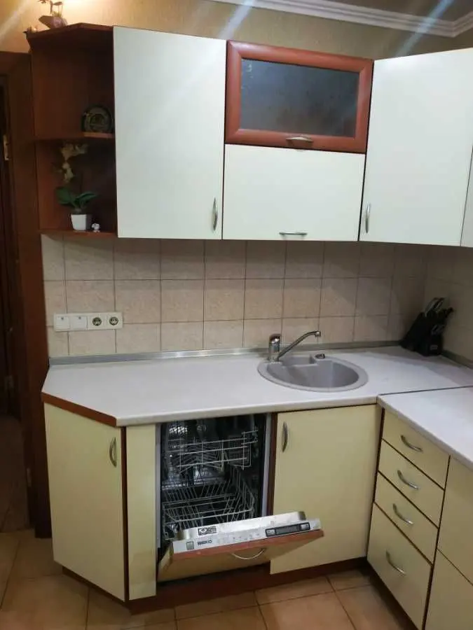 Фото Зняти 1 кімнатну квартиру, Миколи Лаврухіна вул. 5 Київ в довгострокову оренду, ціна: 10000 UAH, код 8699