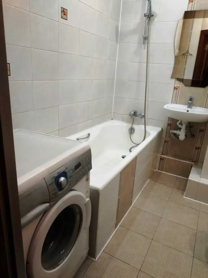 Фото Зняти 1 кімнатну квартиру, Миколи Лаврухіна вул. 5 Київ в довгострокову оренду, ціна: 10000 UAH, код 8699