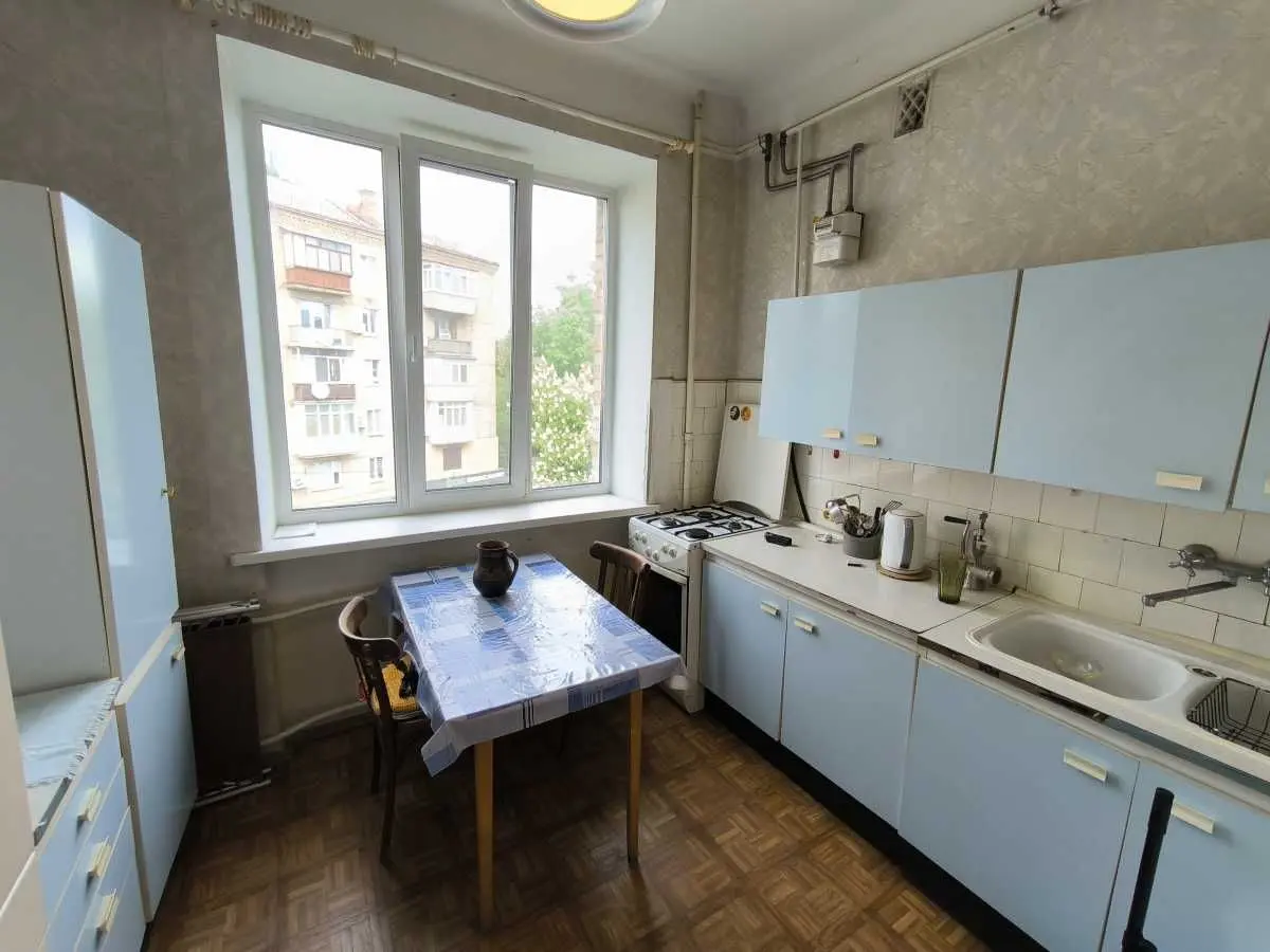 Фото Продаю 3-комнатную квартиру, 75 кв. м, Джона Маккейна ул. (Ивана Кудри) 41/22 Киев, цена: 140000 USD, код 8700