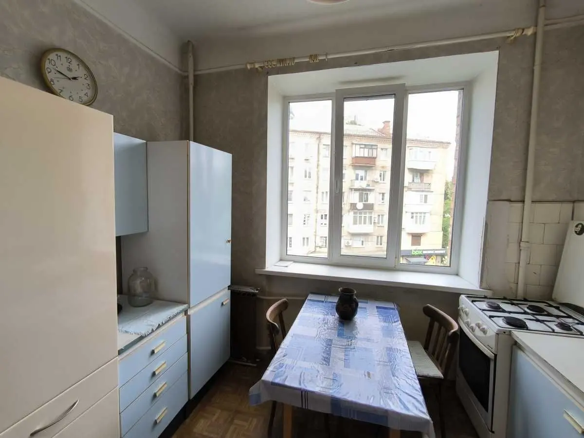 Фото Продаю 3-комнатную квартиру, 75 кв. м, Джона Маккейна ул. (Ивана Кудри) 41/22 Киев, цена: 140000 USD, код 8700