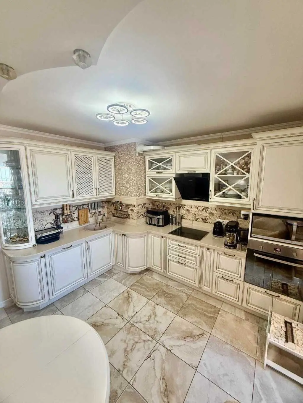 Фото Продаю 3-комнатную квартиру, 99 кв. м, Киев, цена: 120000 USD, код 8701