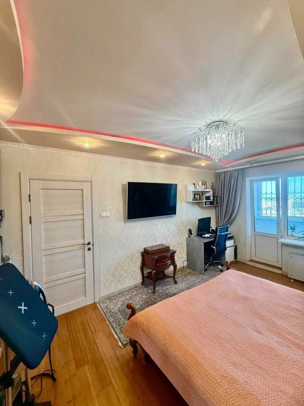 Фото Продаю 3-комнатную квартиру, 99 кв. м, Киев, цена: 120000 USD, код 8701