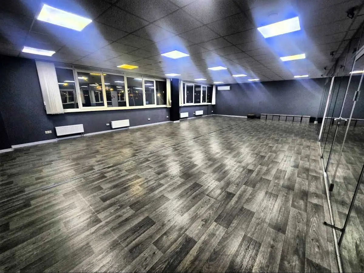 Фото Продаю офіс, 121 кв. м, Олександра Мишуги вул. 10 Київ, ціна: 96800 USD, код 8704