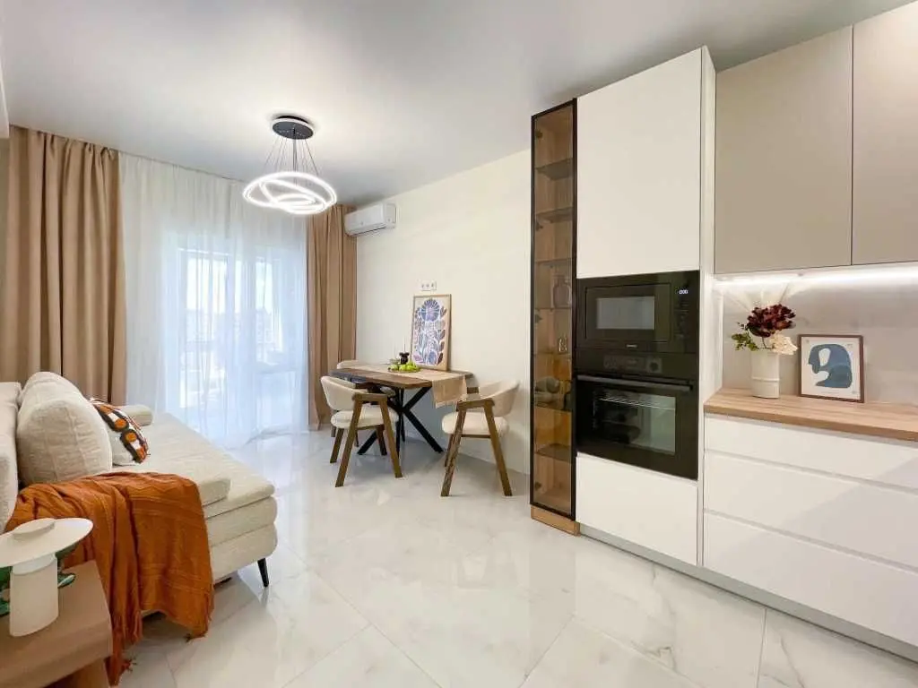 Фото Selling a 2-room apartment, 61 sq.m., Mykhaila Maksymovycha Street (Onufriia Trutenka Street)  Kyiv, price: 160000 USD, code 8705