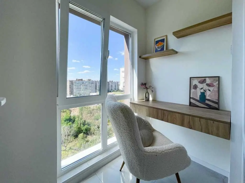 Фото Selling a 2-room apartment, 61 sq.m., Mykhaila Maksymovycha Street (Onufriia Trutenka Street)  Kyiv, price: 160000 USD, code 8705